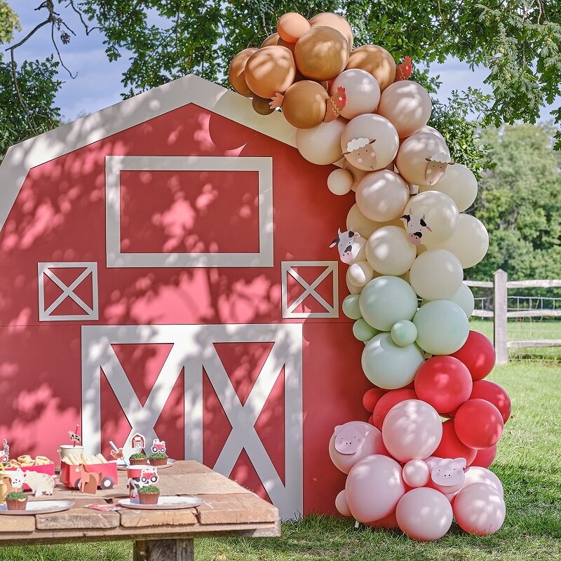 https://www.synttarikuningas.fi/pub_docs/files/StartsidaFlight/farm_animals_balloonarch.jpg