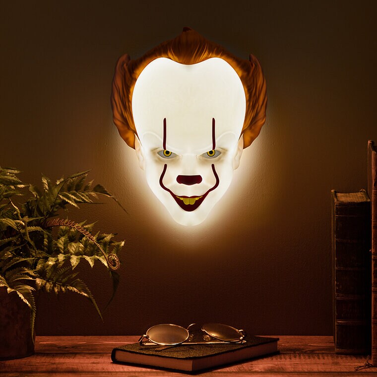 Product Image for It - Pennywise Mask Lamppu
