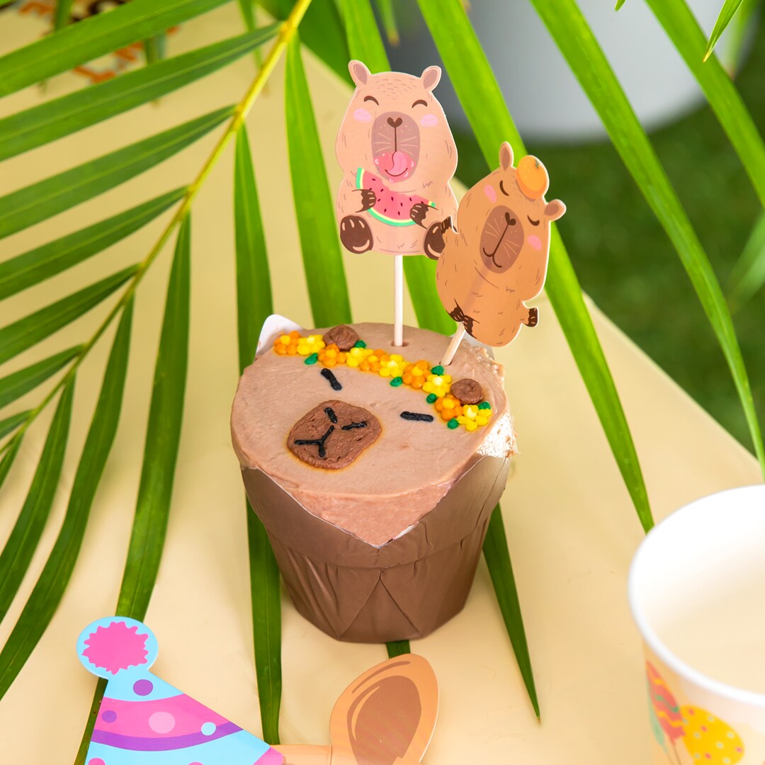 Kapybara Cake topperit 9 kpl