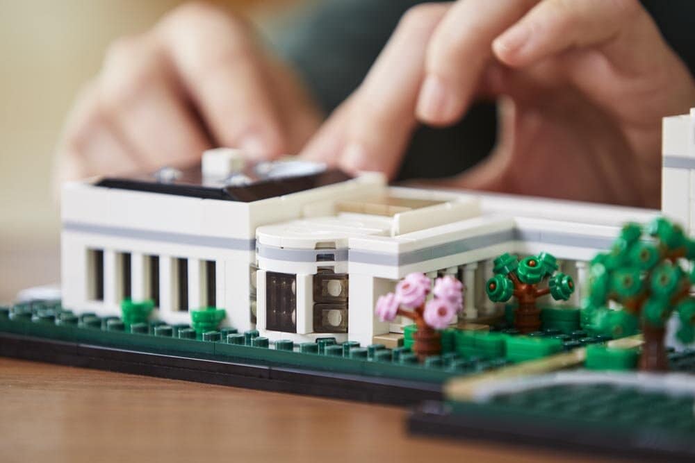 LEGO Architecture, Valkoinen talo 18+