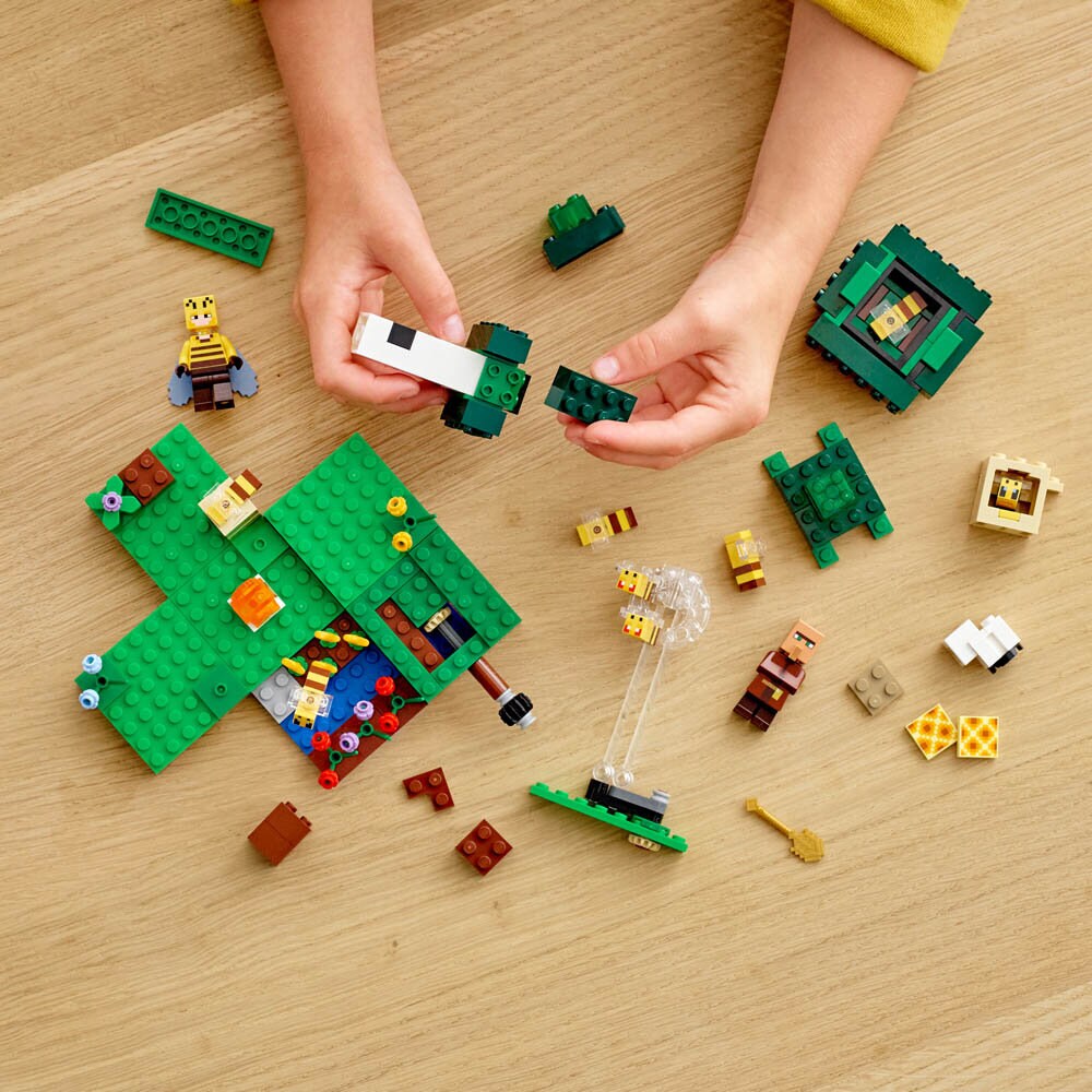 LEGO Minecraft, Mehiläistarha 8+
