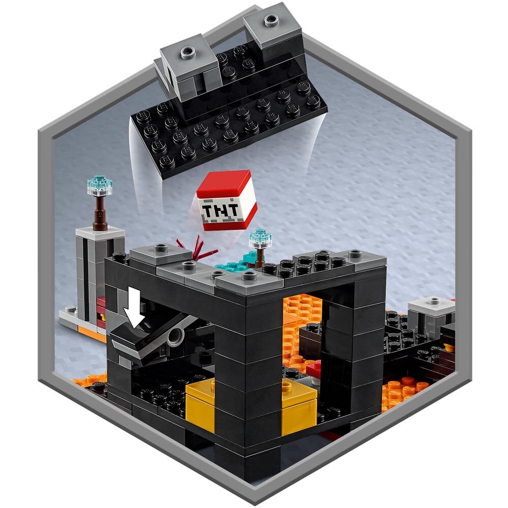 LEGO Minecraft - Netherin linnoitus 8+