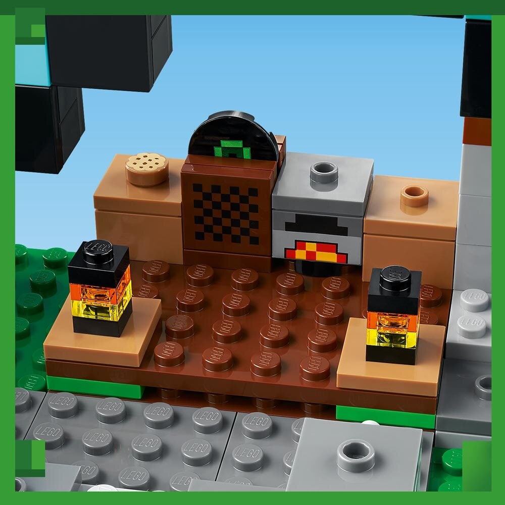 LEGO Minecraft - Miekkavartio 8+