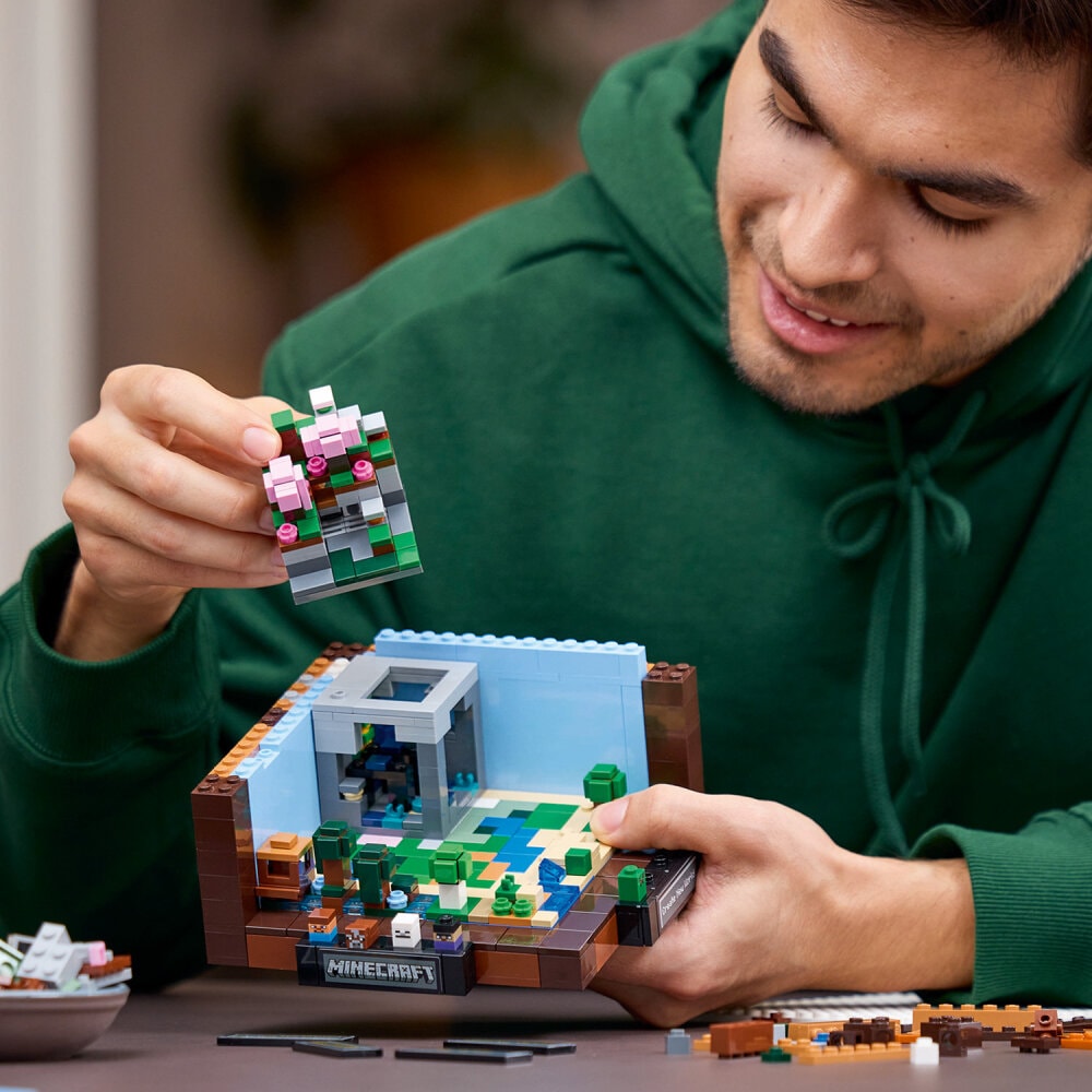 LEGO Minecraft - Nikkarointipöytä 18+