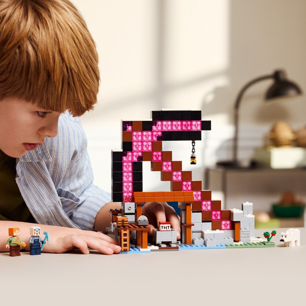 LEGO Minecraft - Hakkukaivos 8+