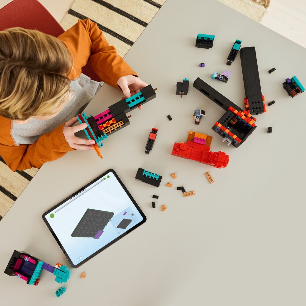 LEGO Minecraft - Ääreläisen torni 9+