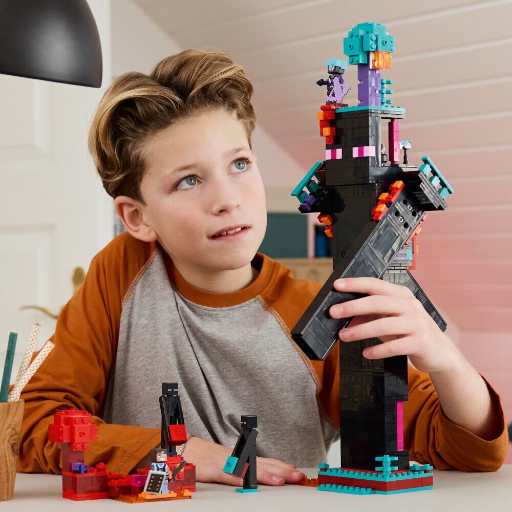 LEGO Minecraft - Ääreläisen torni 9+