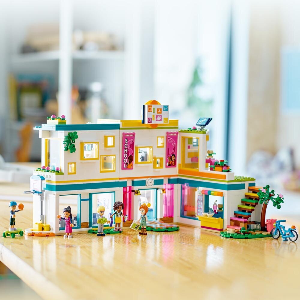 LEGO Friends - Heartlaken kansainvälinen koulu 8+