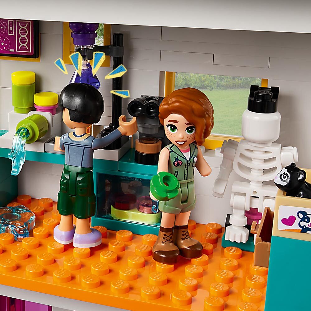 LEGO Friends - Heartlaken kansainvälinen koulu 8+