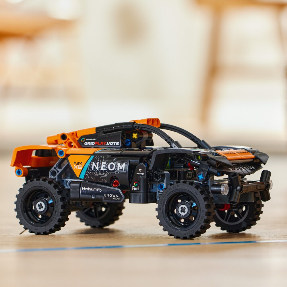 LEGO Technic - NEOM McLaren Extreme E -kilpamaasturi 7+