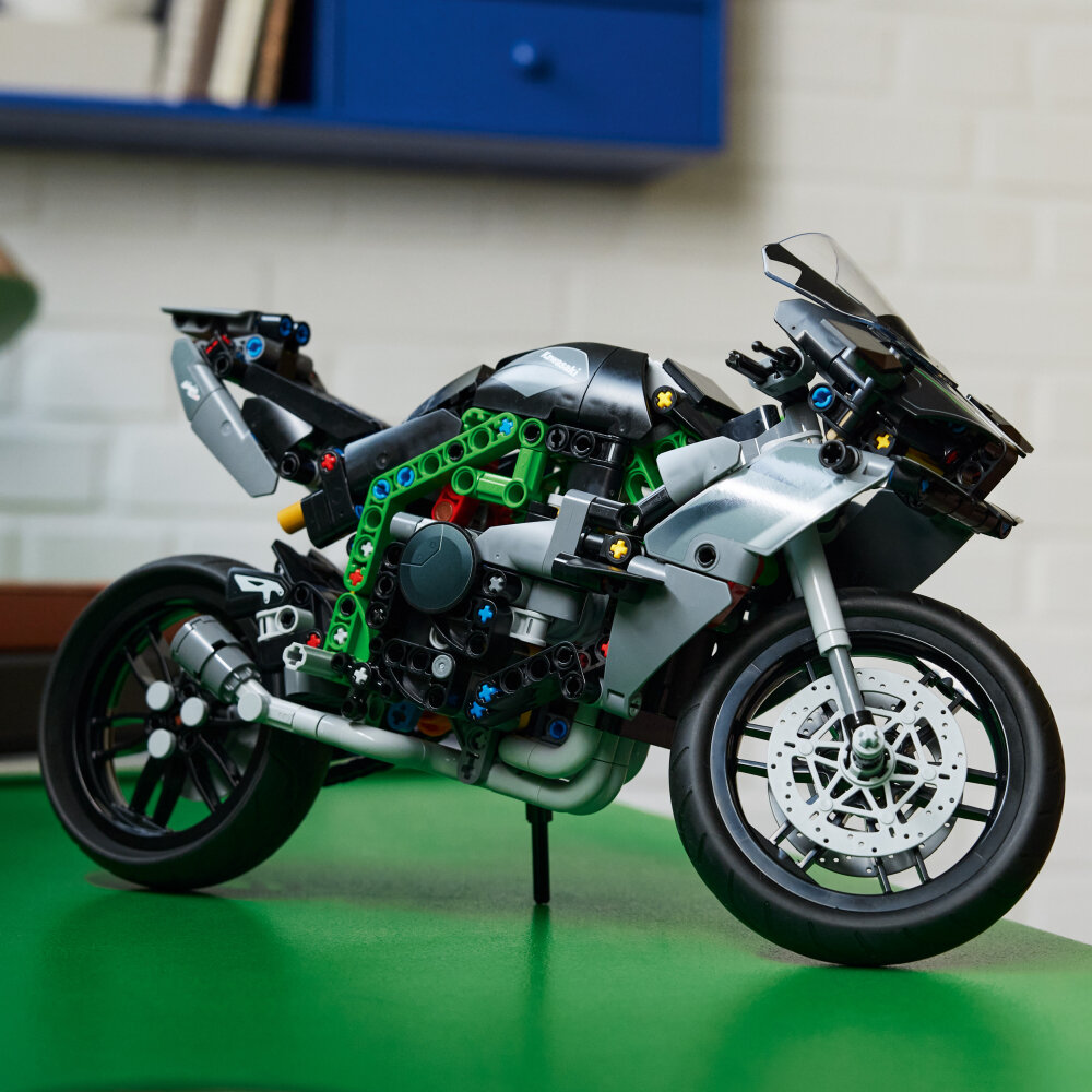 LEGO Technic - Kawasaki Ninja H2R ‑moottoripyörä 10+