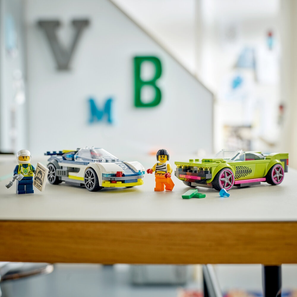 LEGO City - Poliisiauto ja muskeliauton takaa-ajo 6+