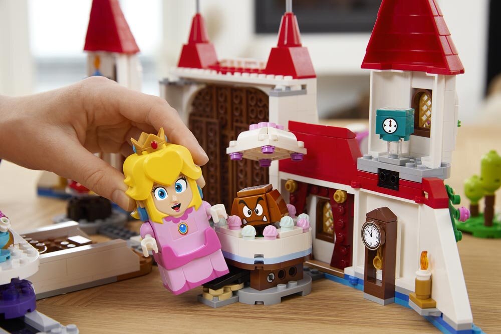 LEGO Super Mario - Peachin linna-laajennussarja 8+