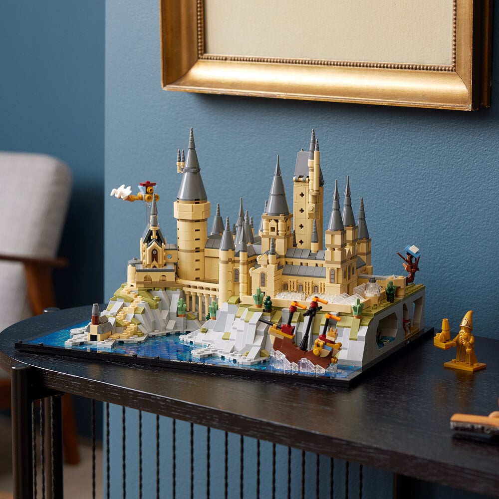 LEGO Harry Potter - Tylypahkan linna ja maat 18+