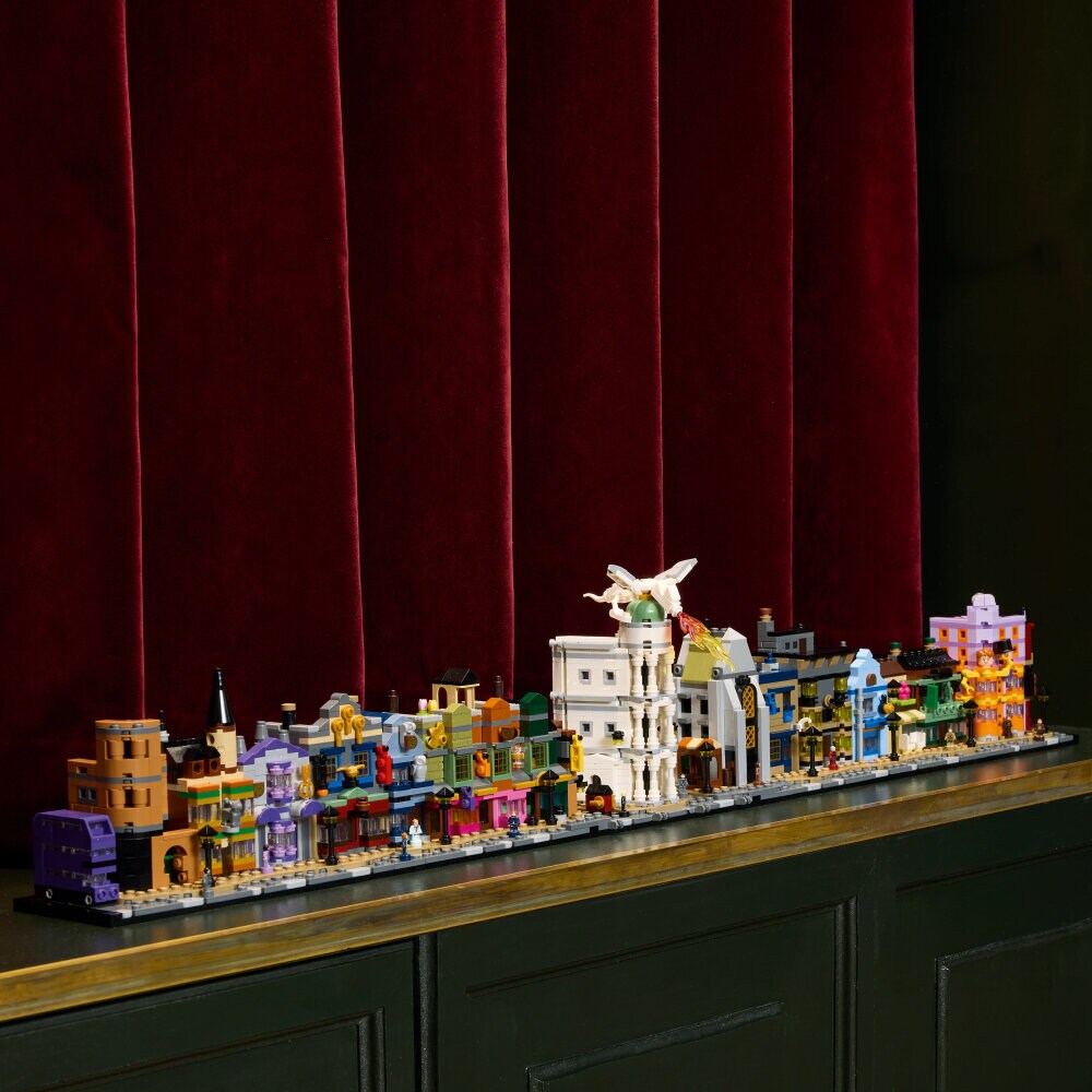 LEGO Harry Potter - Viistokujan velhokaupat 18+