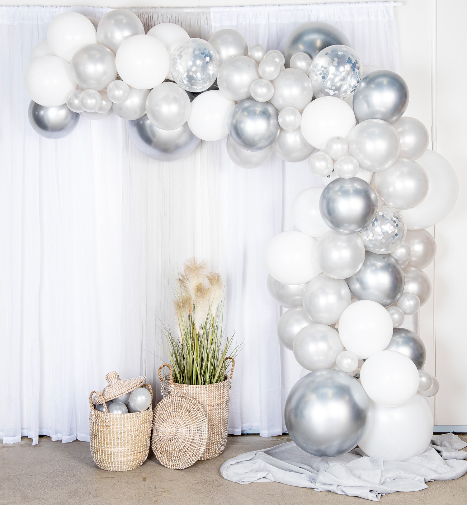DIY Ilmapallokaari Hopea Chrome
