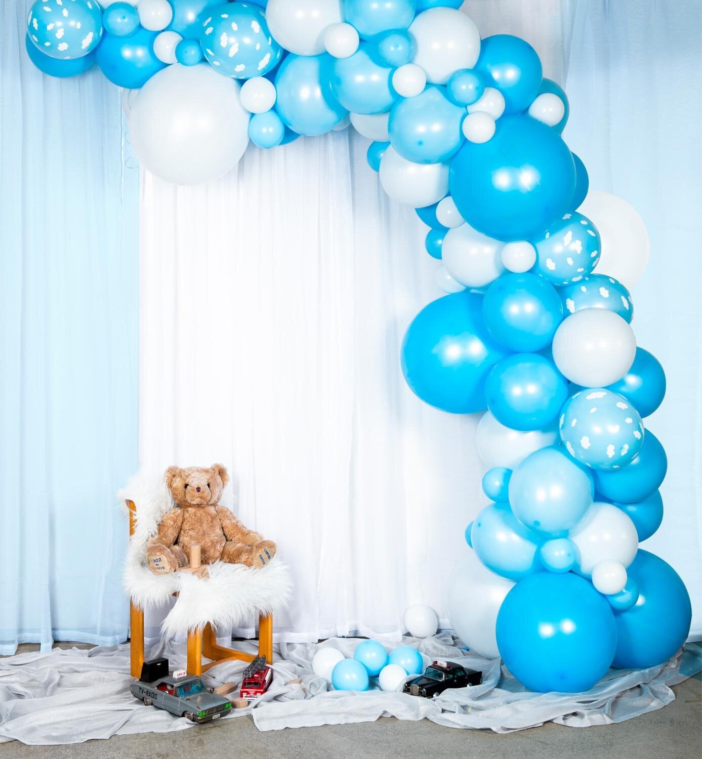 DIY Ilmapallokaari Baby Blue