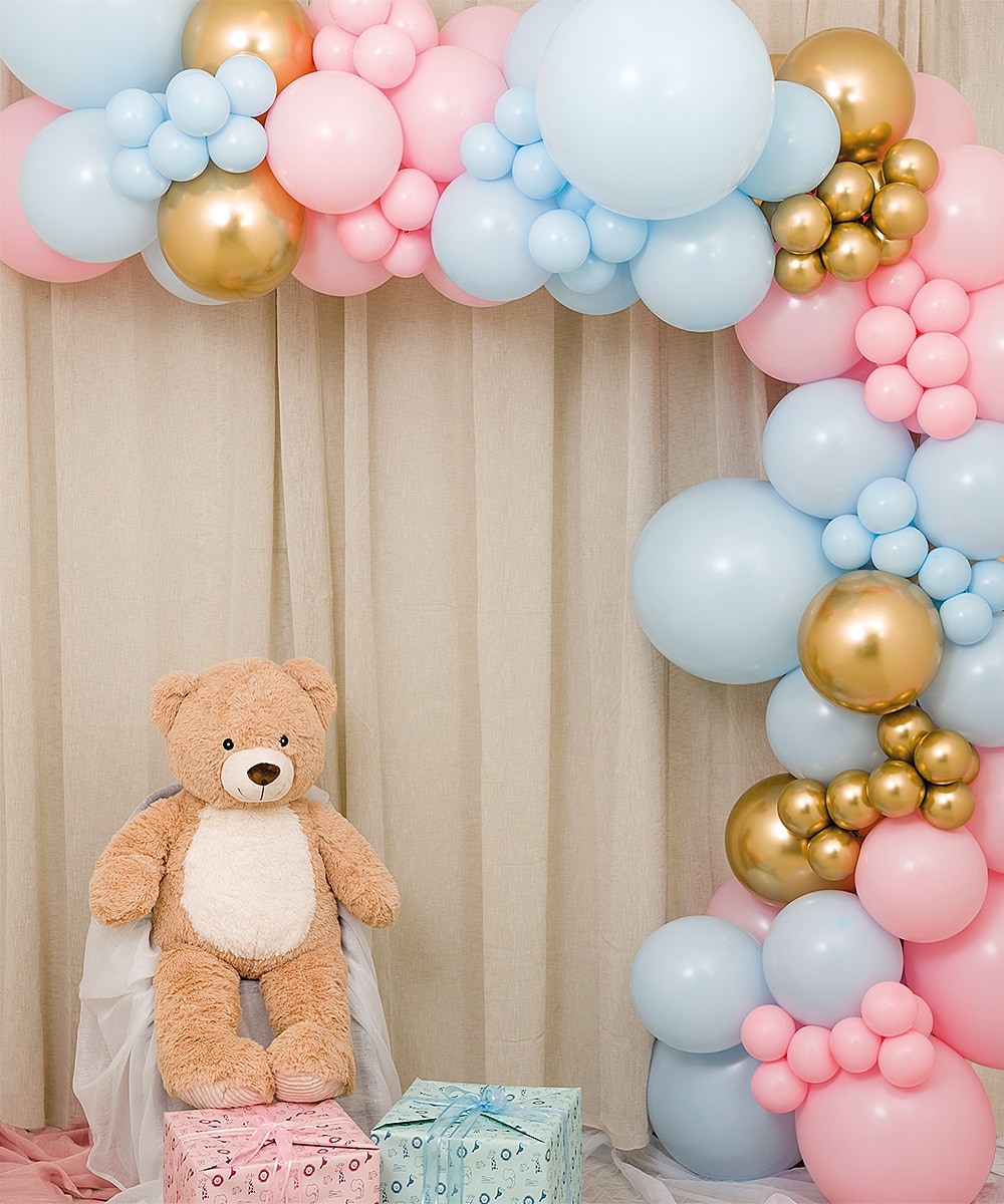 DIY Deluxe ilmapallokaari - Gender Reveal