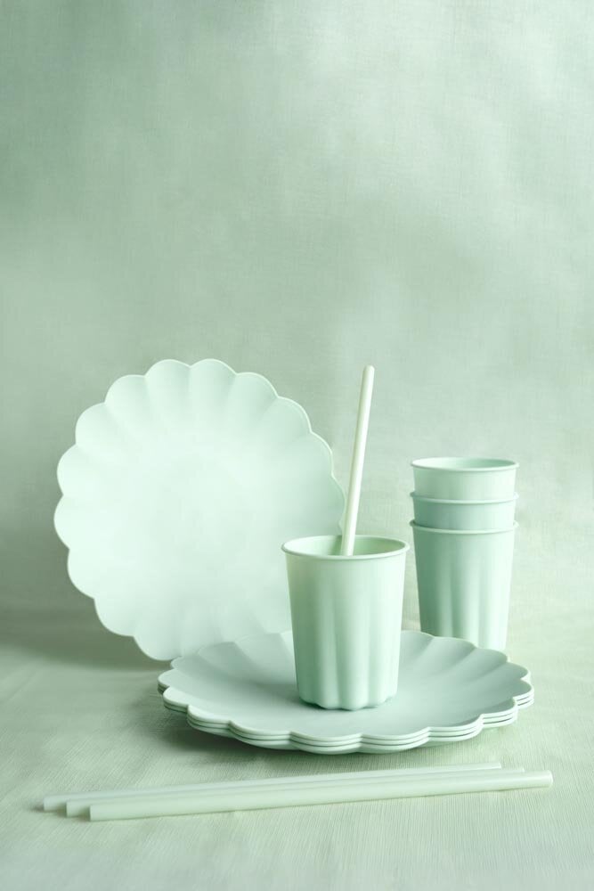 Muovilautaset, pastellinvihreät 22 cm 4 kpl