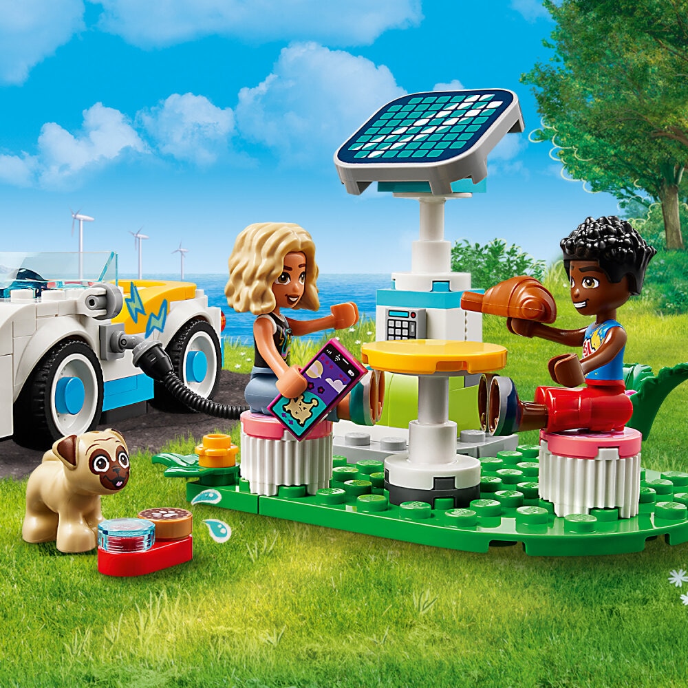 LEGO Friends - Sähköauto ja latausasema 6+