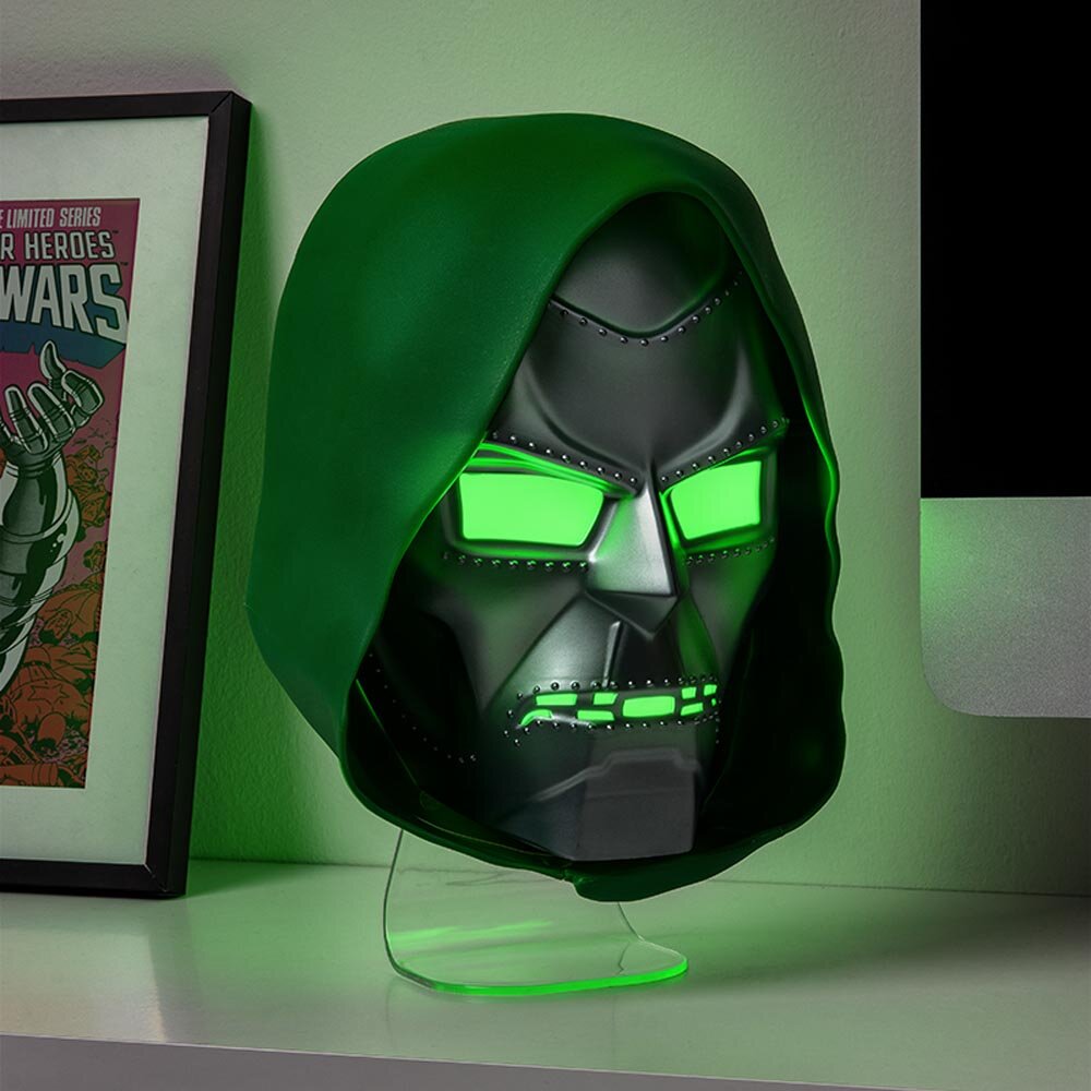 Dr Doom Naamiolamppu