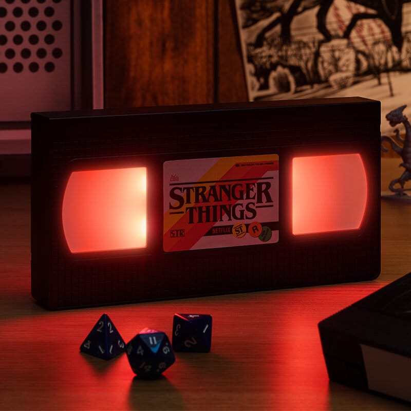 Stranger Things - Lamppu VHS Kasetti